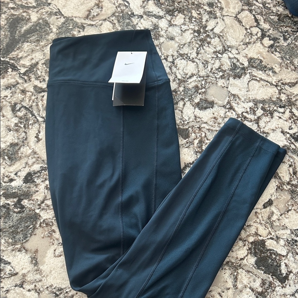NWT Nike Deep Blue Active Leggings